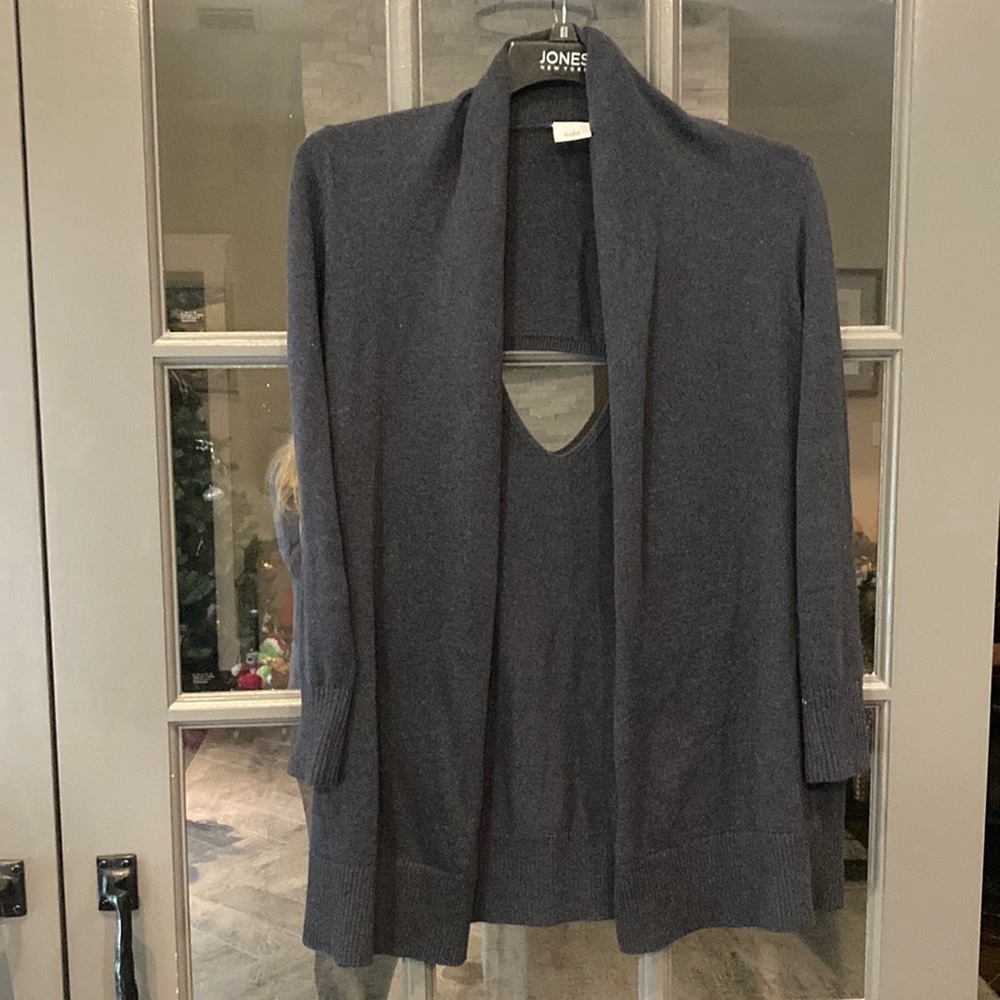 Cabi keyhole back cardigan sweater